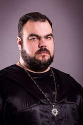 Знахар,  маг Сергій Кобзар допоможе в найважчих випадках. ..